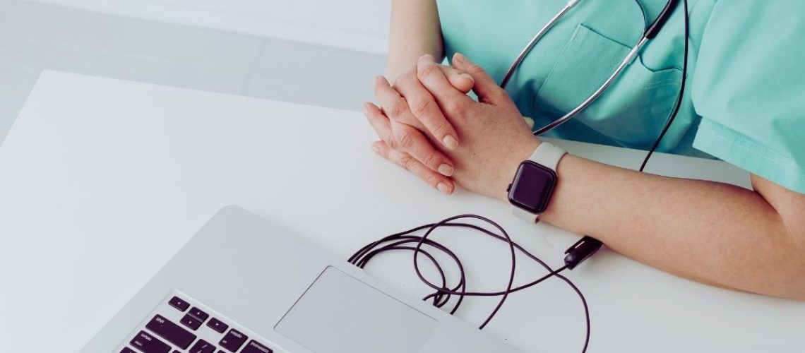 חברות סיעוד ומטפלים זרים – מדריך לבחירה נכונה